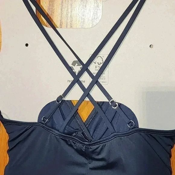 La Blanca Cross Back One-piece Tummy Control Swimsuit - Picture 3 of 3